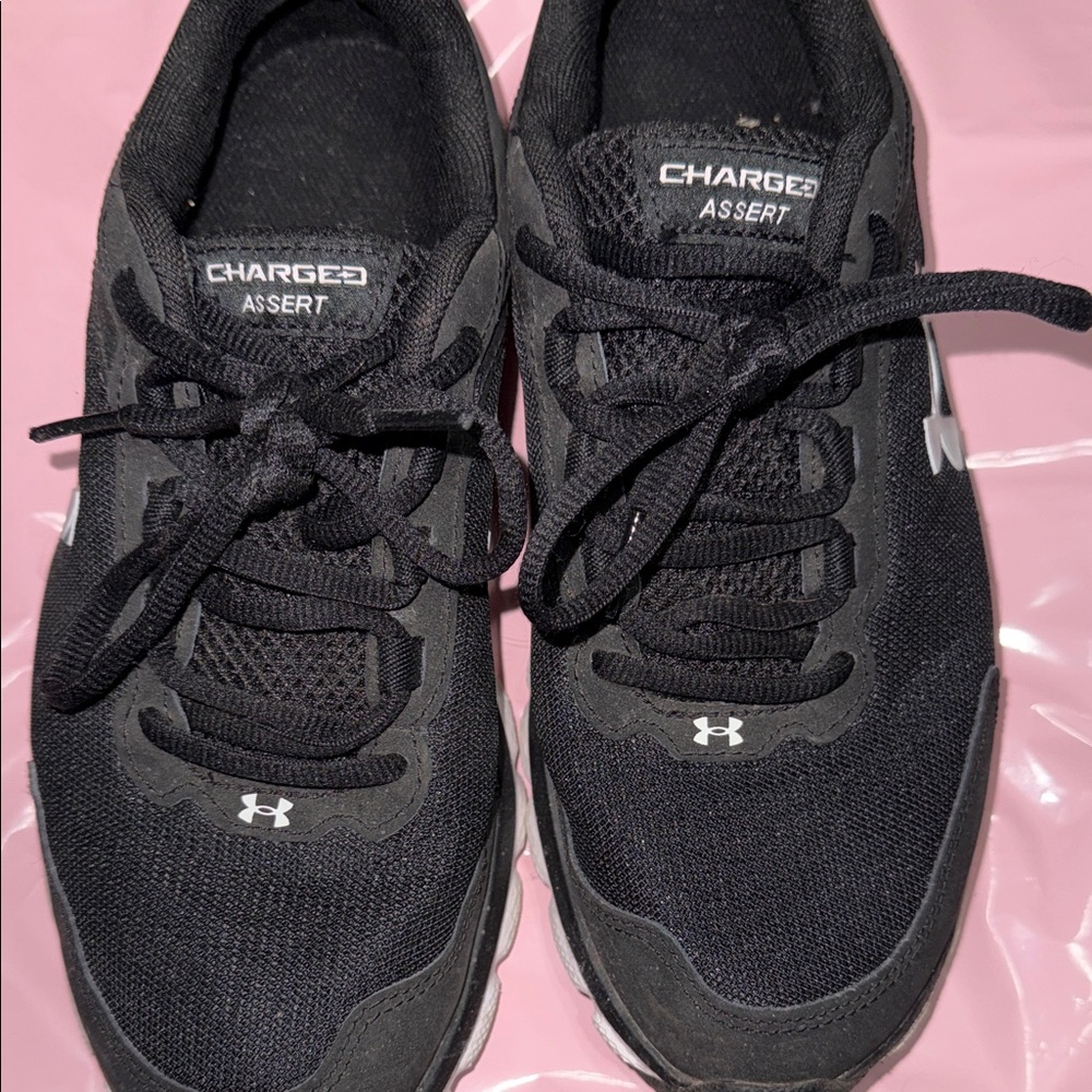 Under Armour Charged Assert Black Athletic Shoes